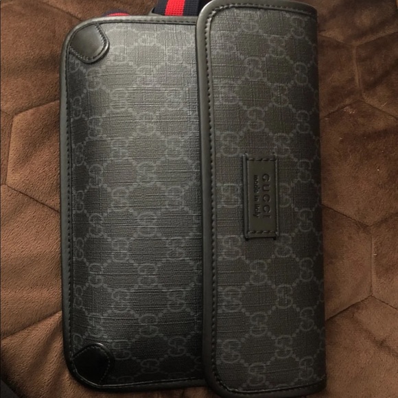 Gucci Fanny Pack - Picture 3 of 8